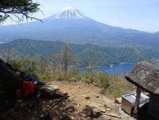 十二ヶ岳,毛無山,岩場,富士山展望